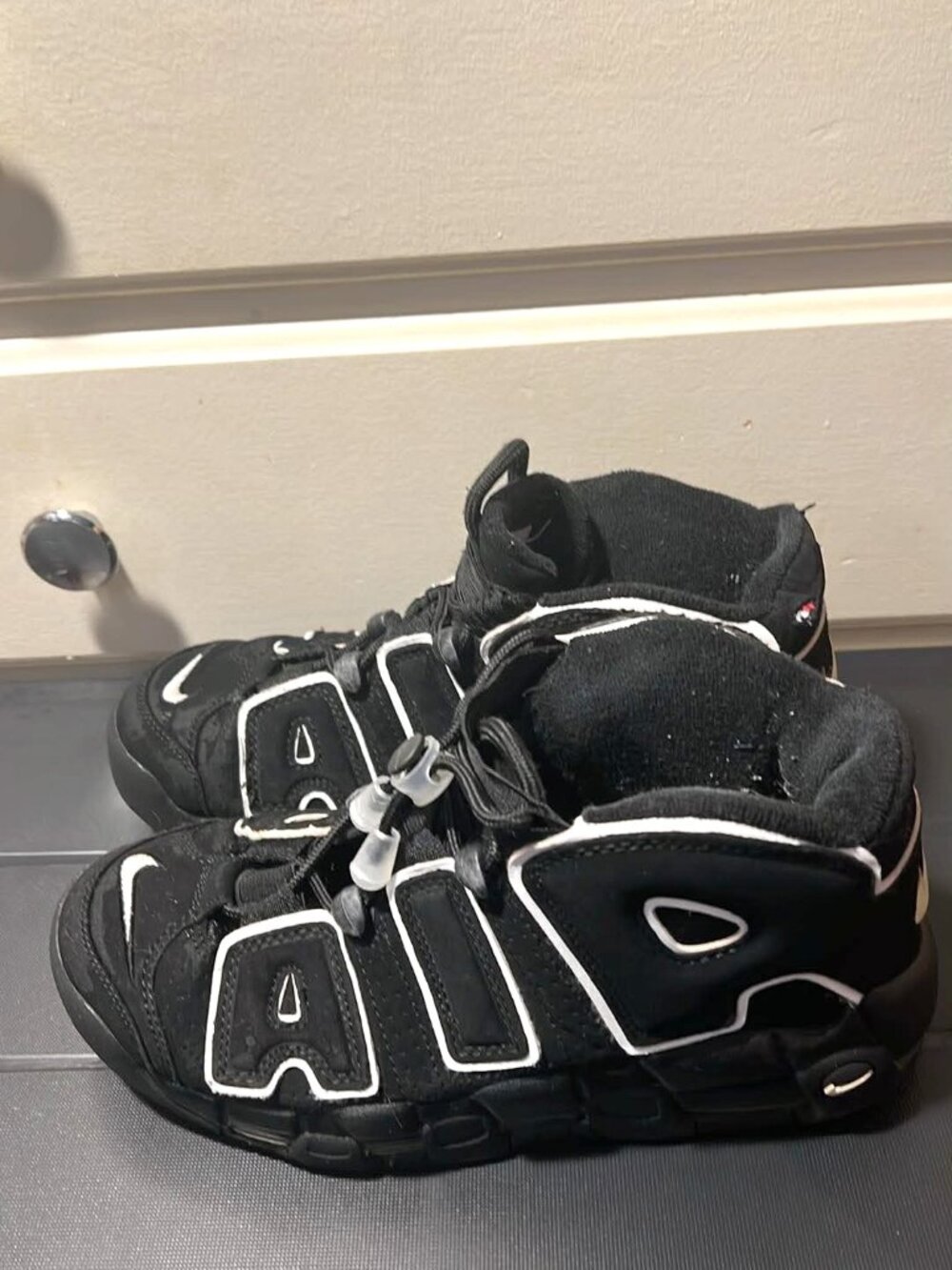 Nike Air More Uptempo Black/White Sneakers Size 8